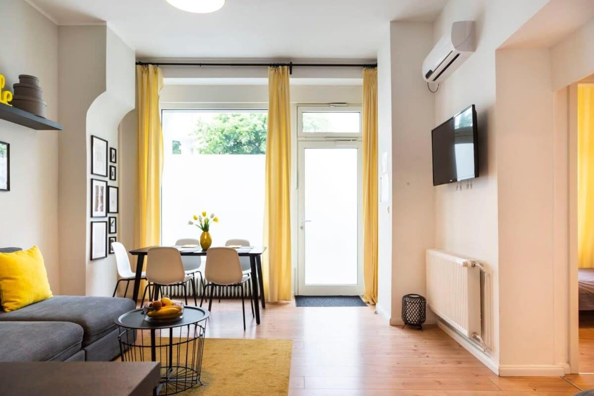 Kudamm Plus Ac Plus Selfcheckin Plus Free Street Parking Berlin Exterior photo