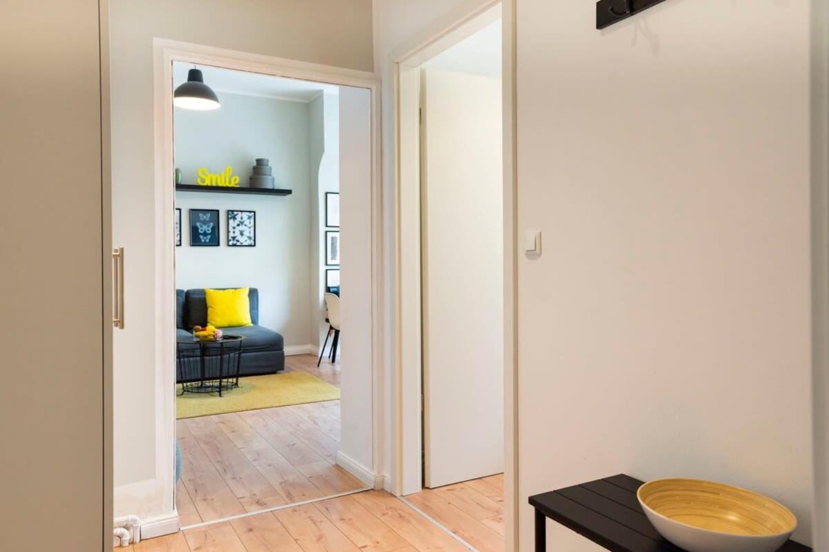 Kudamm Plus Ac Plus Selfcheckin Plus Free Street Parking Berlin Exterior photo
