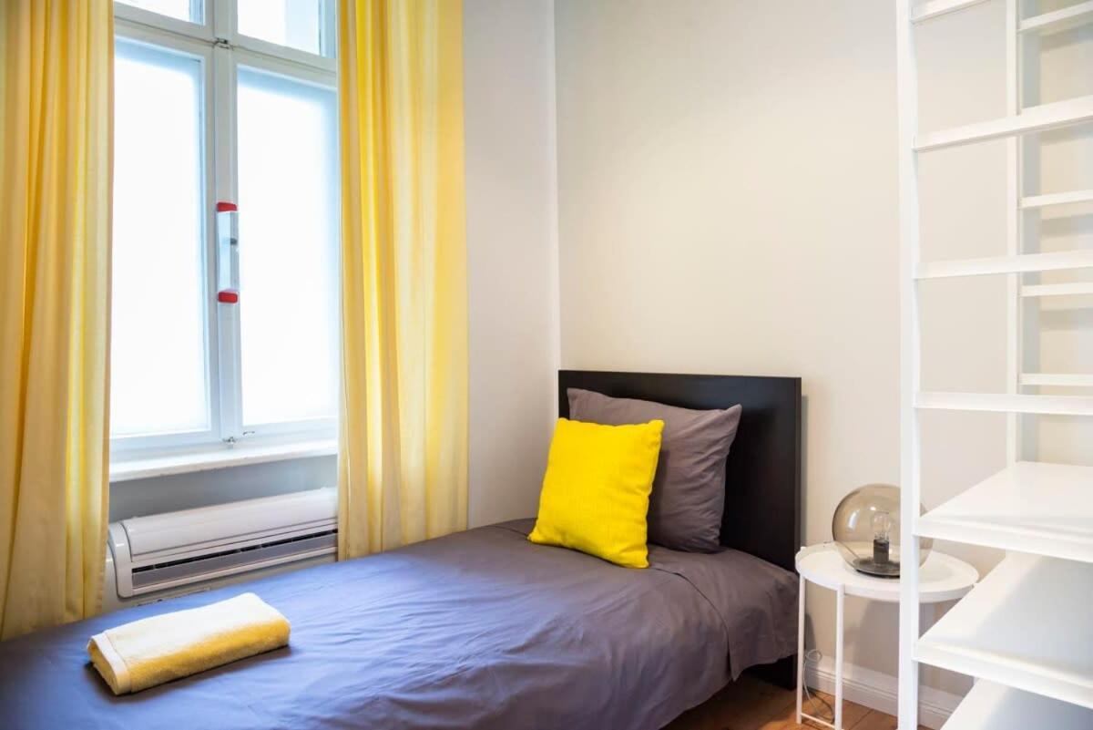 Kudamm Plus Ac Plus Selfcheckin Plus Free Street Parking Berlin Exterior photo